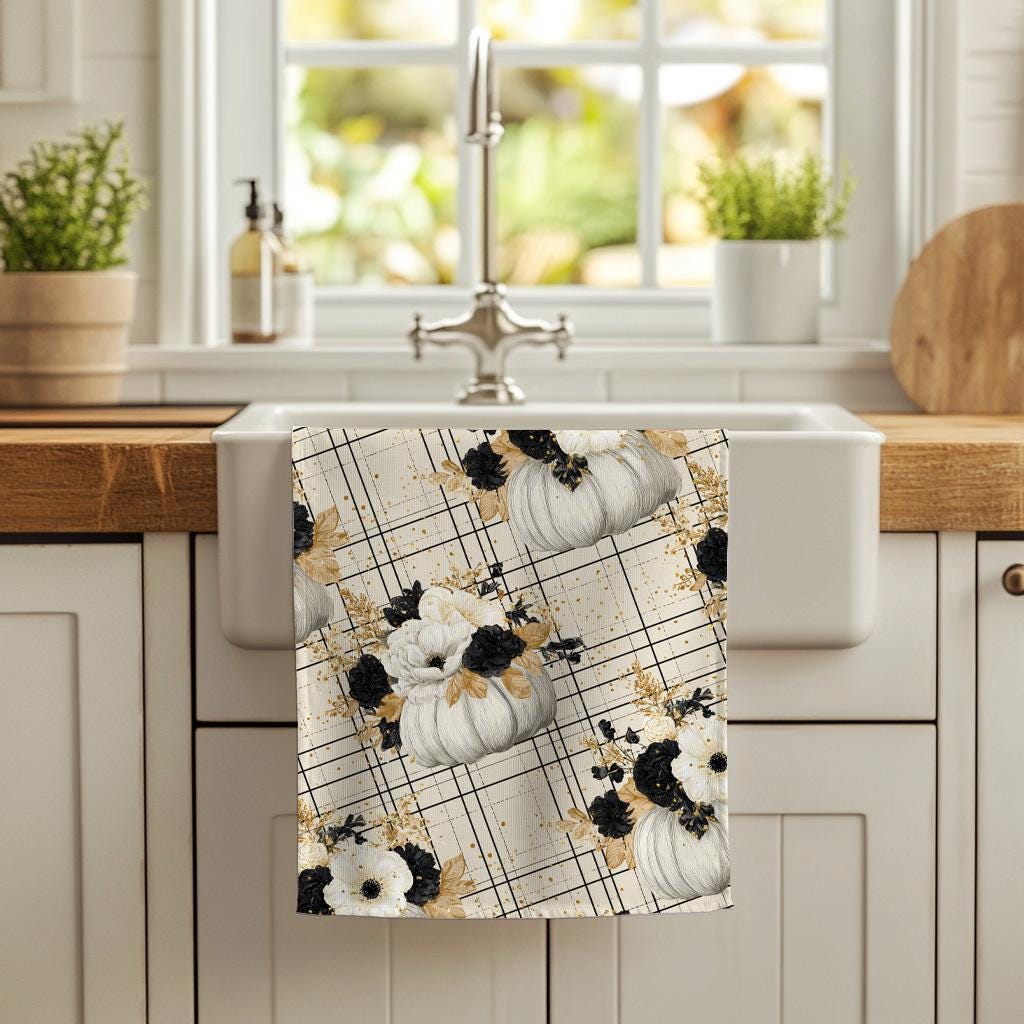 Personalized Pumpkin Spice Tea Towel Set: Rustic Fall Decor