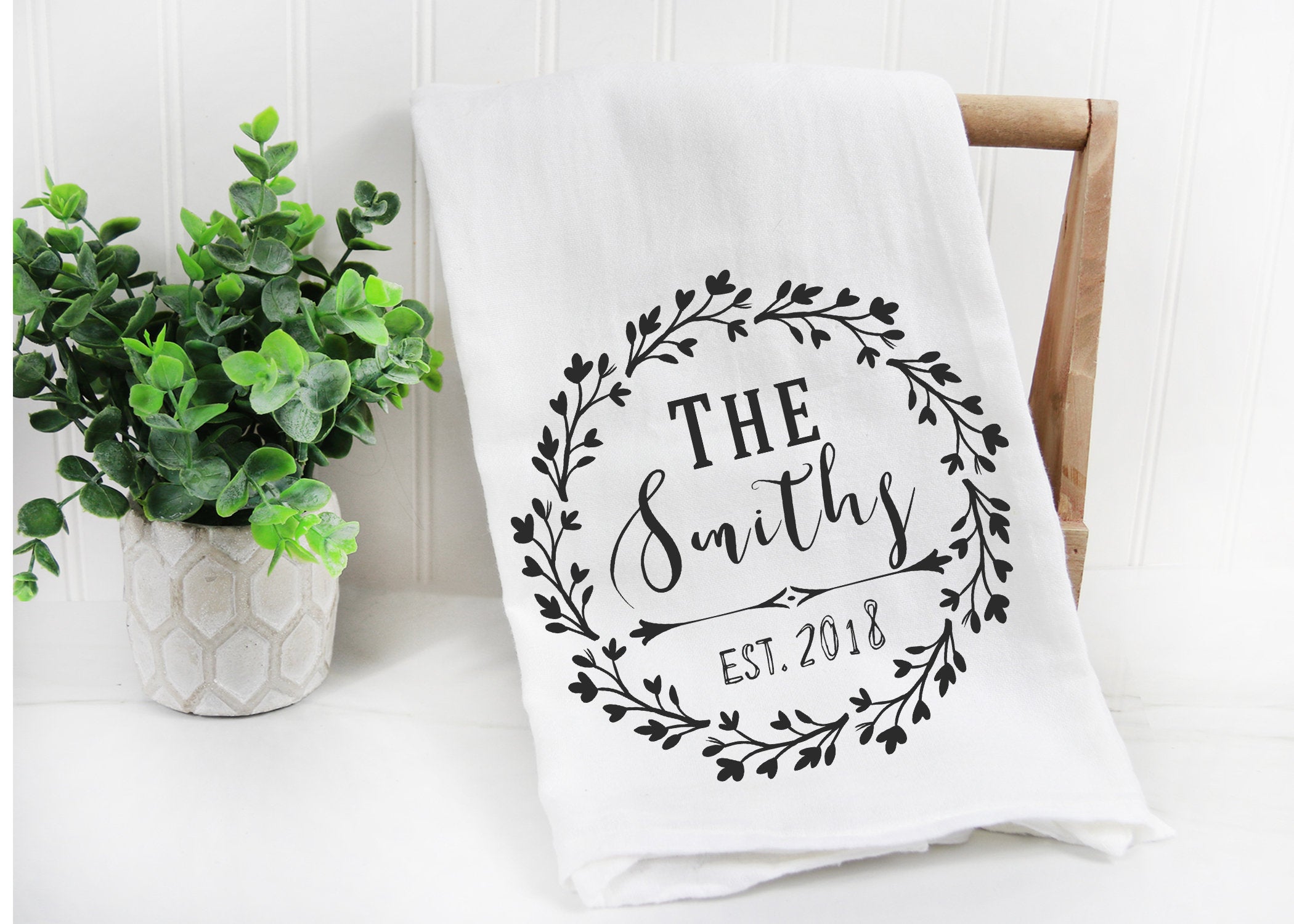 Tea Towel, Personalized Kitchen Towel, Custom Tea Towel, Last Name Kitchen Towel, Dish Towels, Hanging Kitchen Towels, Hand Towel